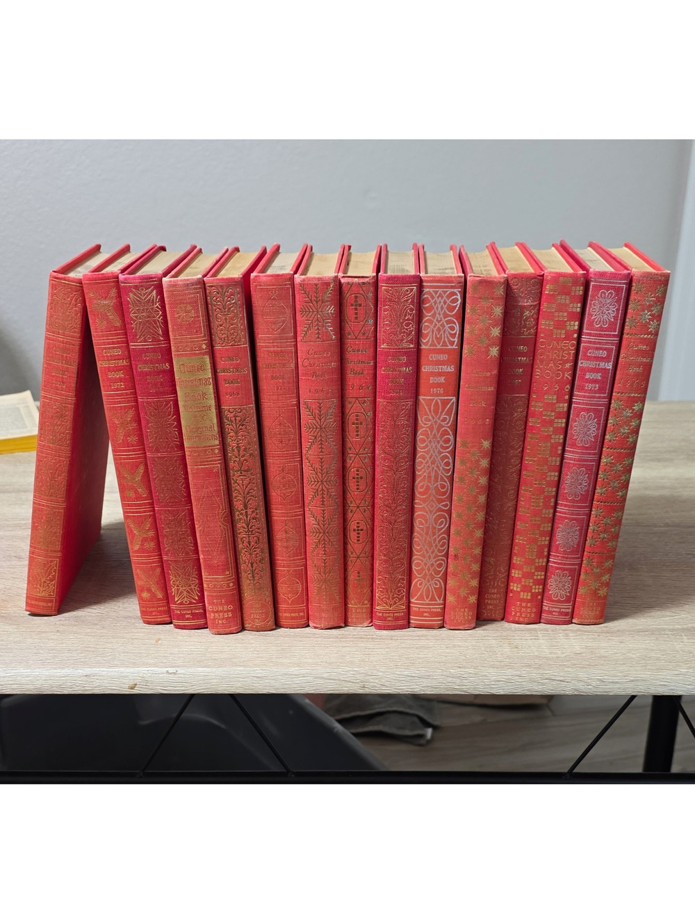 Cuneo Press Cuneo Christmas Book HC Illustrated Fiction English set
